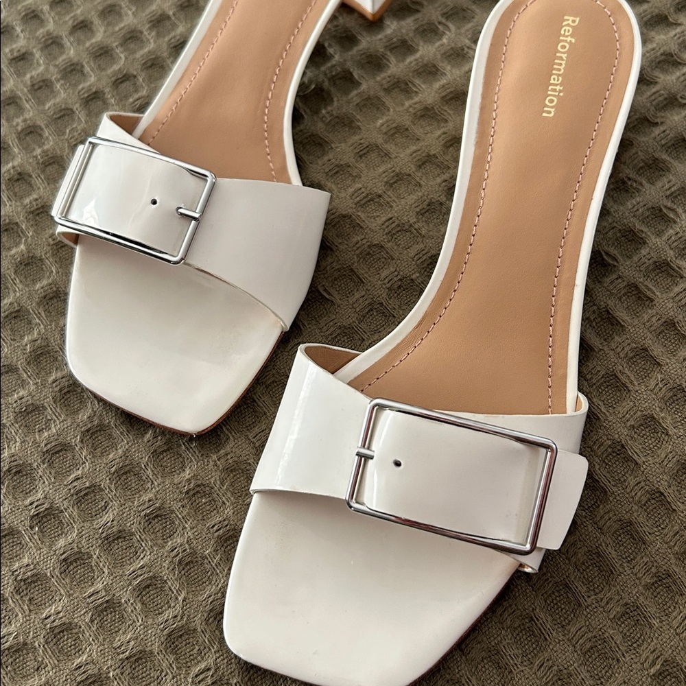 Reformation Adria Block Heeled Sandal White Patent - Size 7